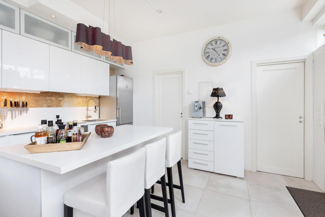 Stylish Apartment With Beautiful Views Of The River, Beach Nearby Kristiansand Kültér fotó